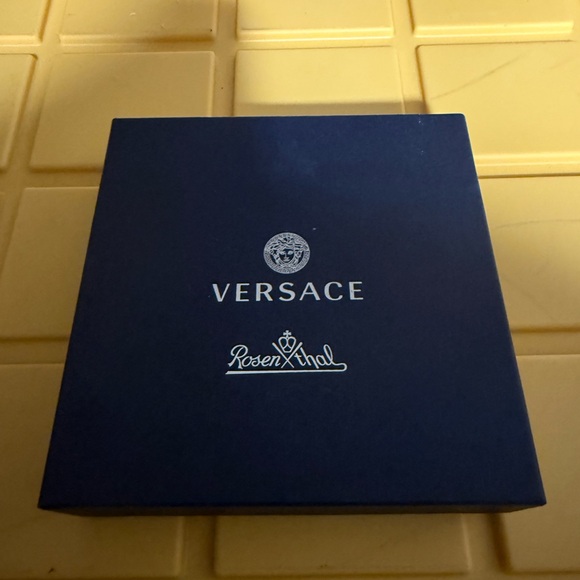 Versace Box - Picture 2 of 2